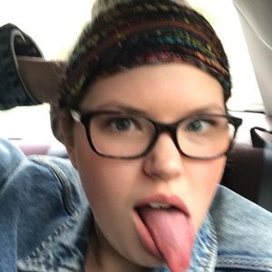 Meet your Posher, Hope